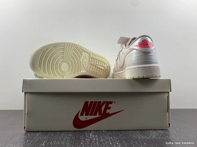 Cheap Husky OG Air DM7866-601 Low 1 x Jordan Scott Travis 0731